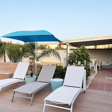 Xenia - Con Piscina Privata Aparthotel *